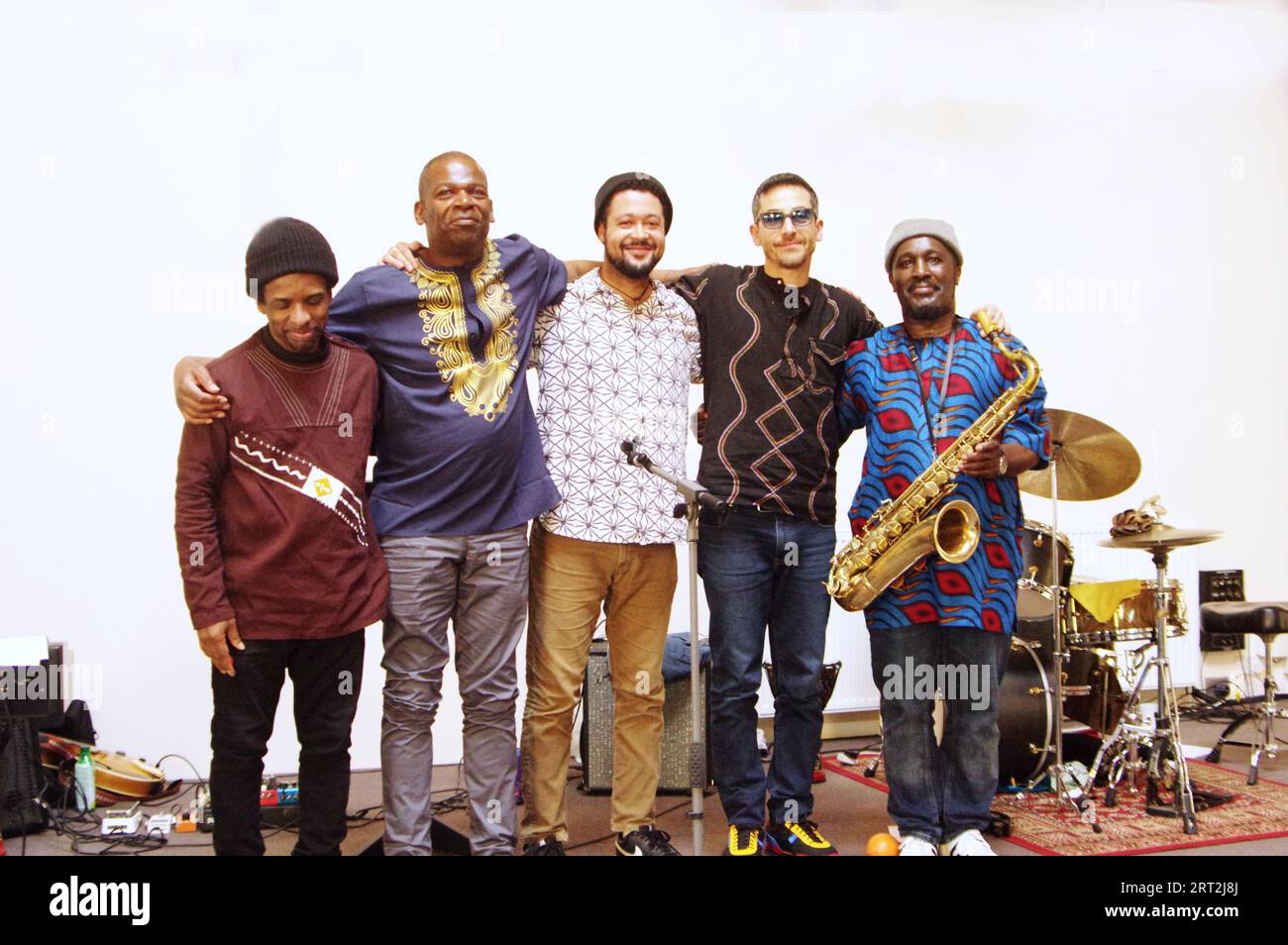 Basil Hodge, Tony Kofi, Matt Holmes, Mikele Montolli und Maurice Brown, Basil Hodge Quintet Jazz Africa, National Jazz Archive, Loughton Methodist Churh Loughton, Essex. Stockfoto