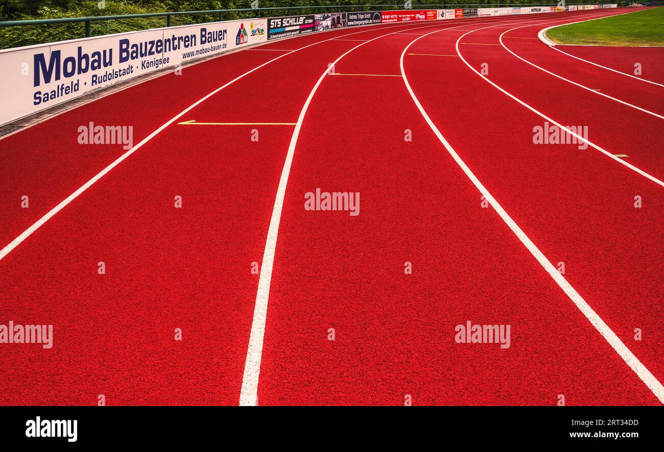 Die Laufbahnen eines Sportplatzes Stockfoto