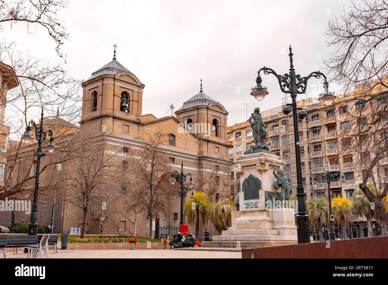 Saragossa, Spanien - 14. Februar 2022: Denkmal der Augustina Raimunda Maria Saragossa i Domenech, eine öffentliche Heldin der Stadt während des Halbinsel-Krieges. Stockfoto