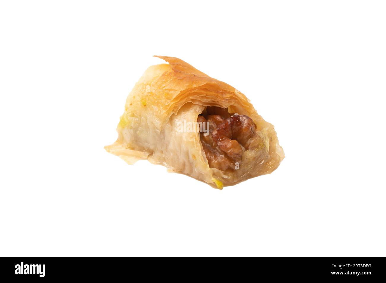 Köstliche süße Baklava mit Walnüssen isoliert auf weißem Hintergrund. Draufsicht. Stockfoto