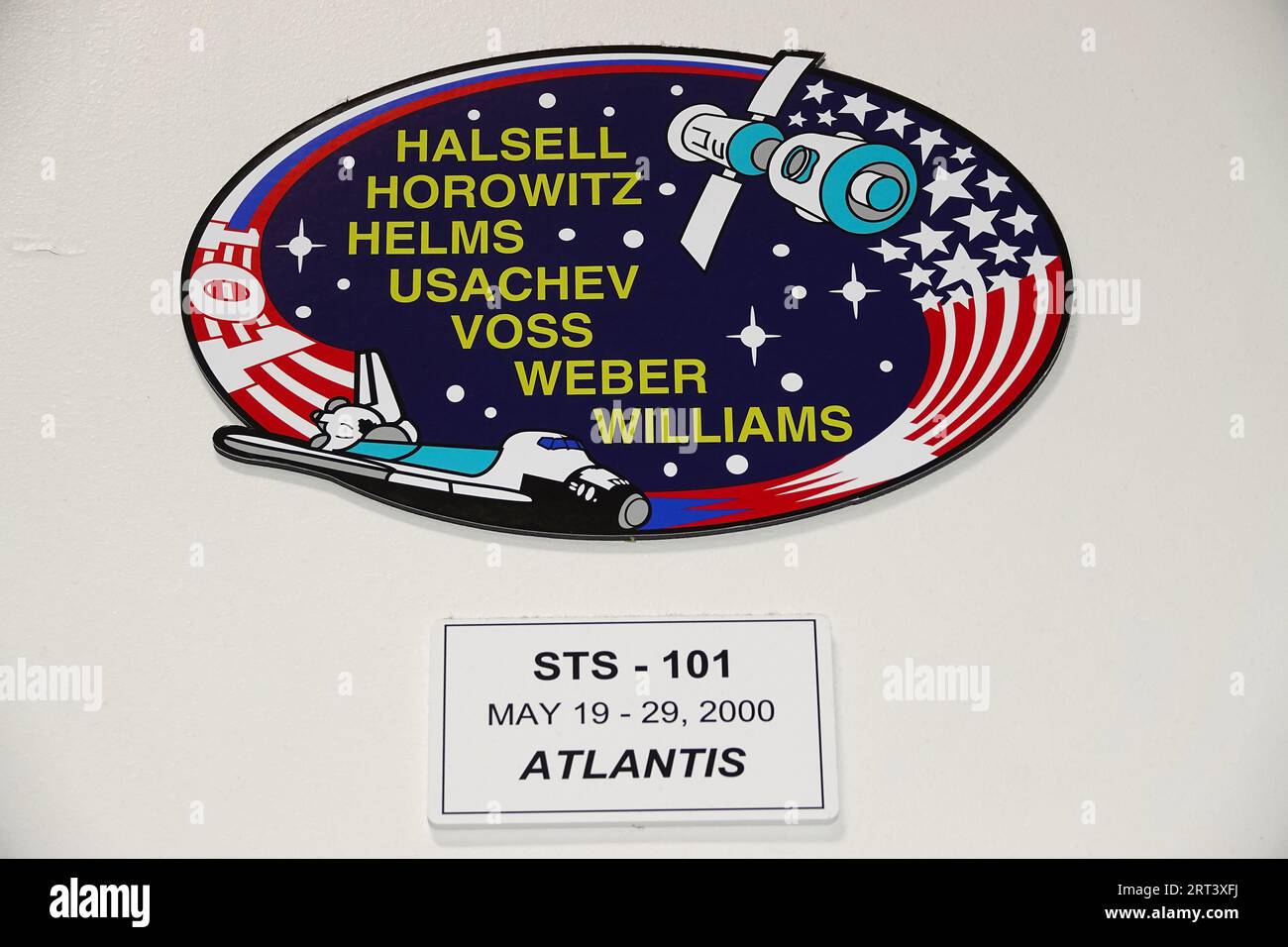 Space-Patch-Bild für Space Transportation System-101 (Space Shuttle Atlantis) im Space Center Houston Stockfoto
