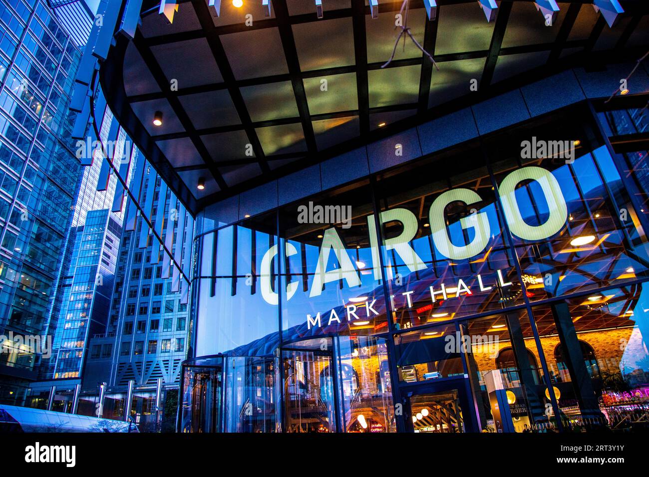 Außenansicht von Cargo Markethall in Canary Wharf, London, Großbritannien Stockfoto