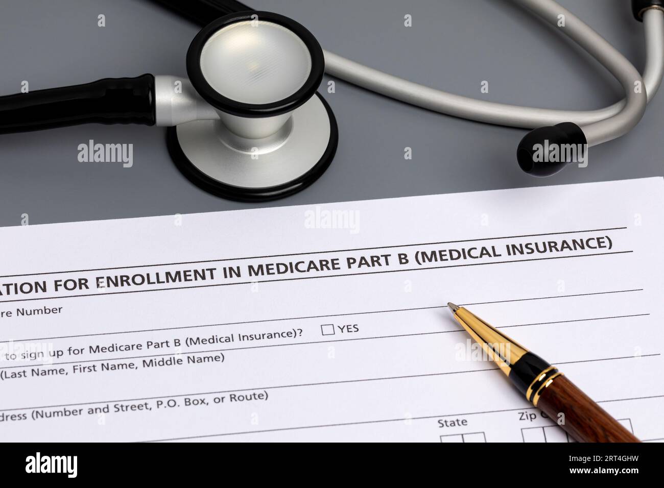 Medicare Krankenversicherungs-Anmeldeformular. Kostenkonzept für Gesundheitswesen, Medizin und verschreibungspflichtige Medikamente. Stockfoto