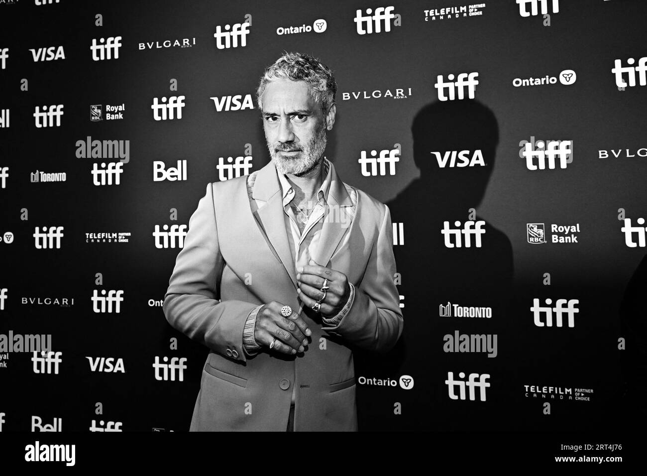 Toronto, Kanada. September 2023. Taika Waititi, der an der Premiere des Films Next Goal teilnimmt, gewinnt beim Toronto International Film Festival am 10. September 2023 in Toronto, Kanada. Foto von Julien Reynaud/APS-Medias/ABACAPRESS.COM Credit: Abaca Press/Alamy Live News Stockfoto