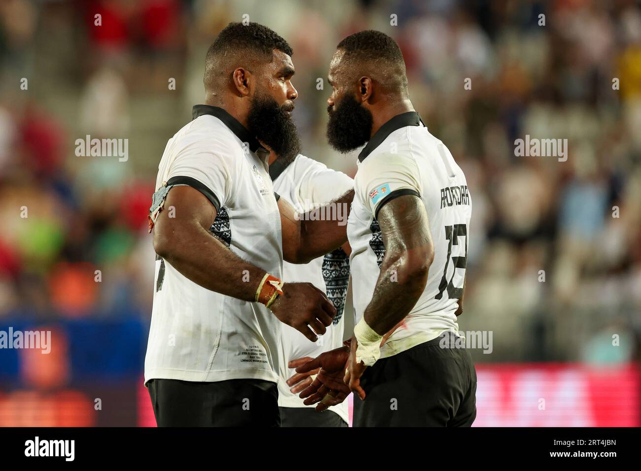 Bordeaux, Frankreich. September 2023. BORDEAUX, FRANKREICH - 10. SEPTEMBER: Albert Tuisue von Fidschi, Semi Radradra von Fidschi während des Rugby World Cup Frankreich 2023 Spiel zwischen Wales und Fidschi im Stade de Bordeaux am 10. September 2023 in Bordeaux, Frankreich. (Foto: Hans van der Valk/Orange Pictures) Credit: Orange Pics BV/Alamy Live News Stockfoto