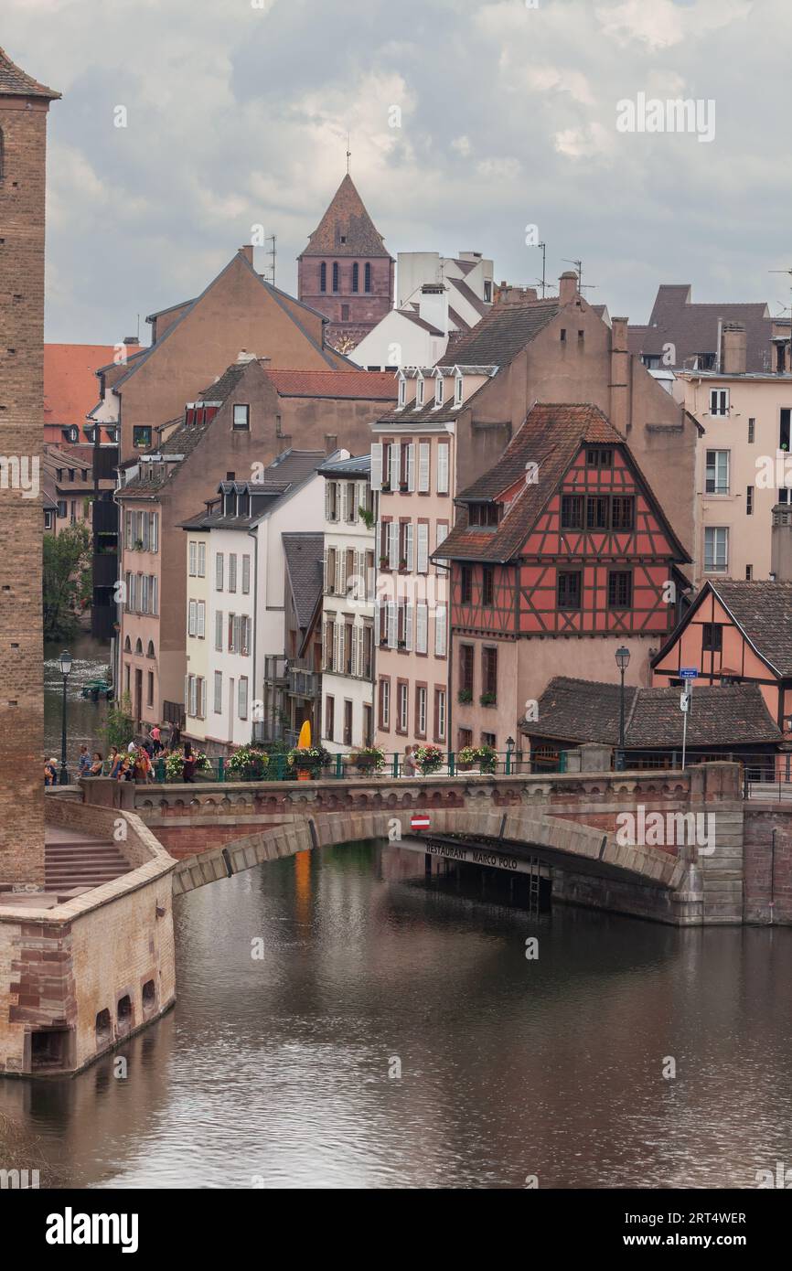 Historische Ponts Couverts über dem Fluss Ill, Straßburg, Frankreich Stockfoto