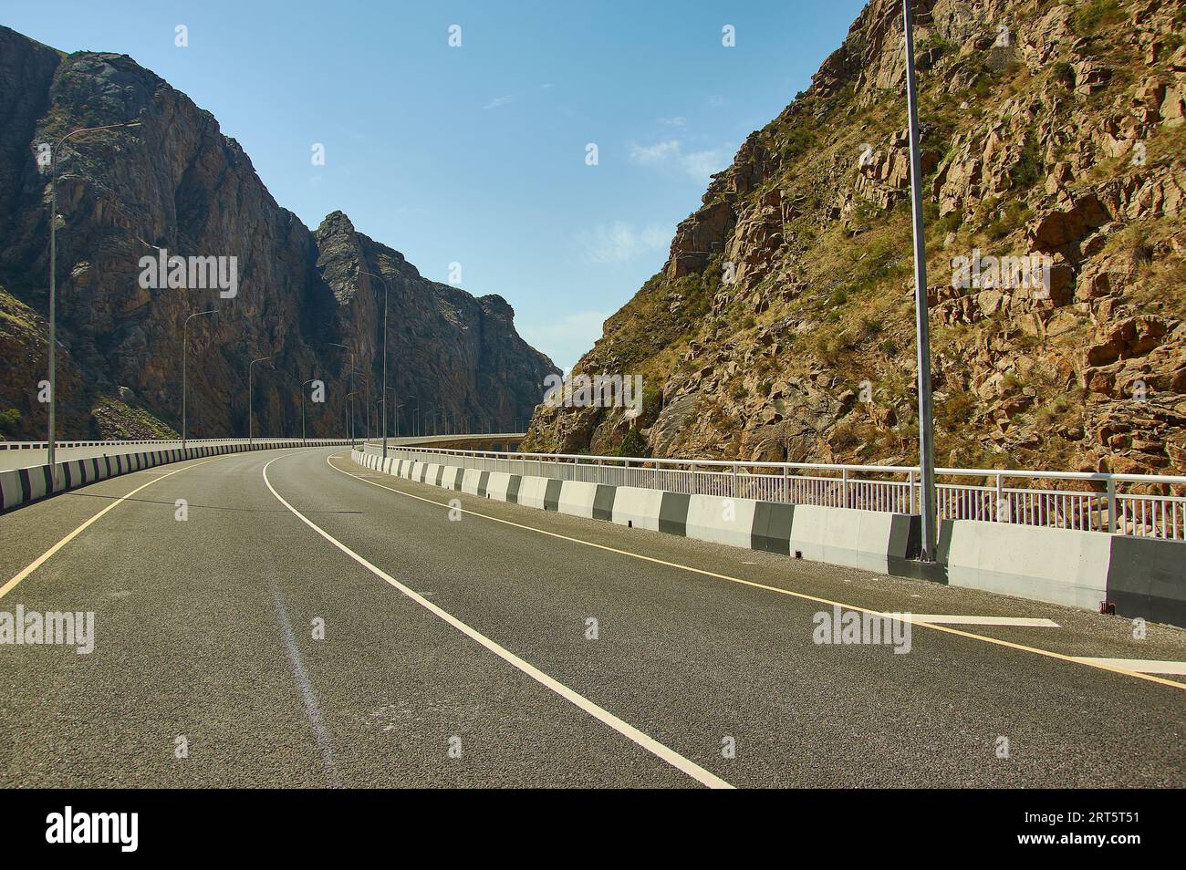 Neue Nord-Süd-Route, Canyon River Naryn, Kirgisistan. Stockfoto Neue Nord-Süd-Route, Canyon River Naryn, Kirgisistan. Stockfoto