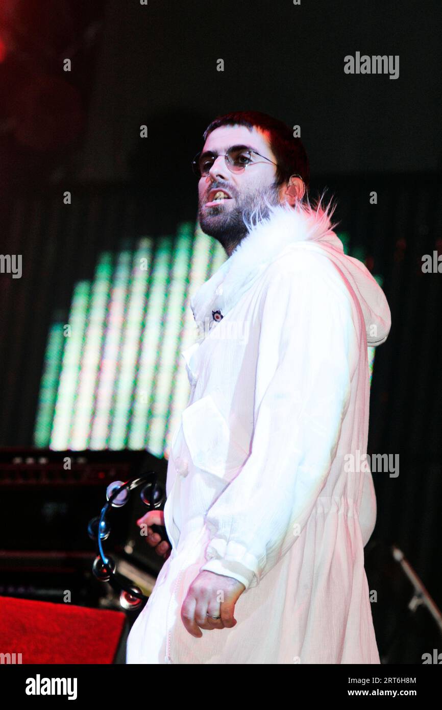 Oasis tritt 2004 beim Glastonbury Festival auf Stockfoto