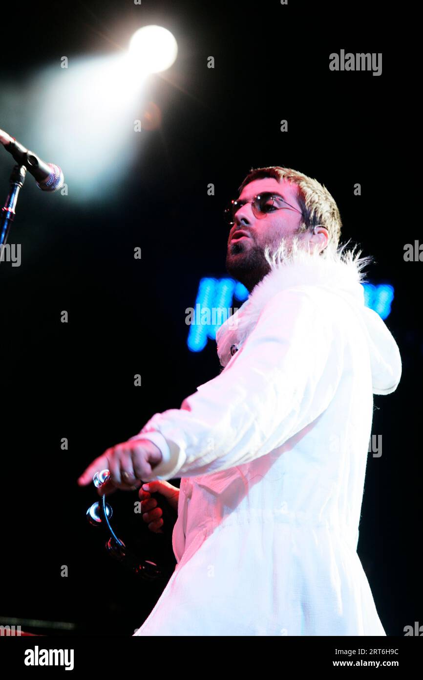 Oasis tritt 2004 beim Glastonbury Festival auf Stockfoto