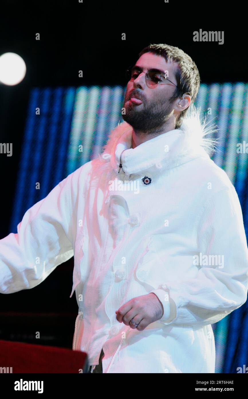 Oasis tritt 2004 beim Glastonbury Festival auf Stockfoto