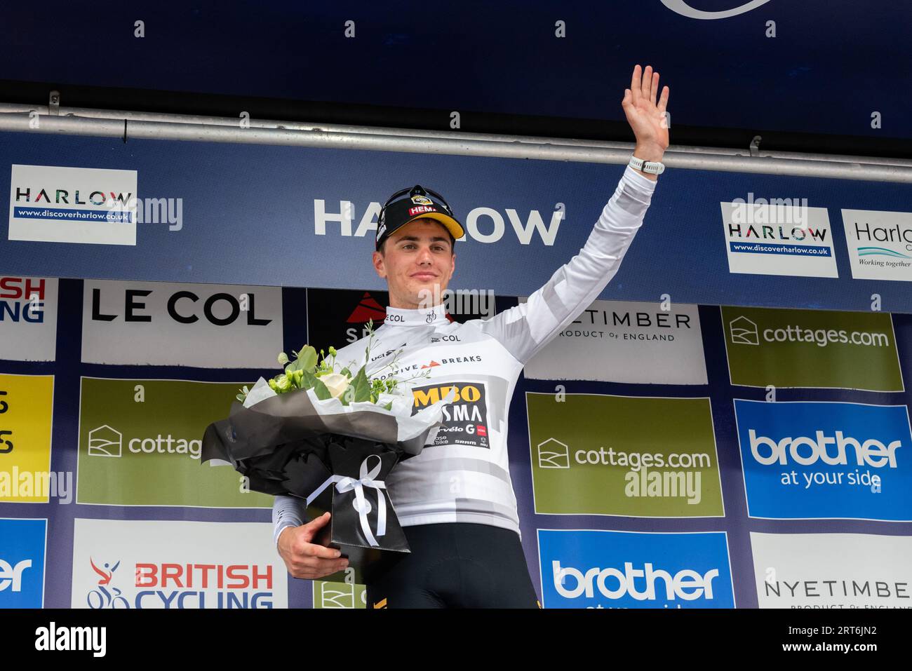 Olav Kooij beim Tour of Britain-Radrennen Stage 6 am Ziel in Harlow, Essex, UK. Sieger der besten jungen Fahrerwertung Stockfoto