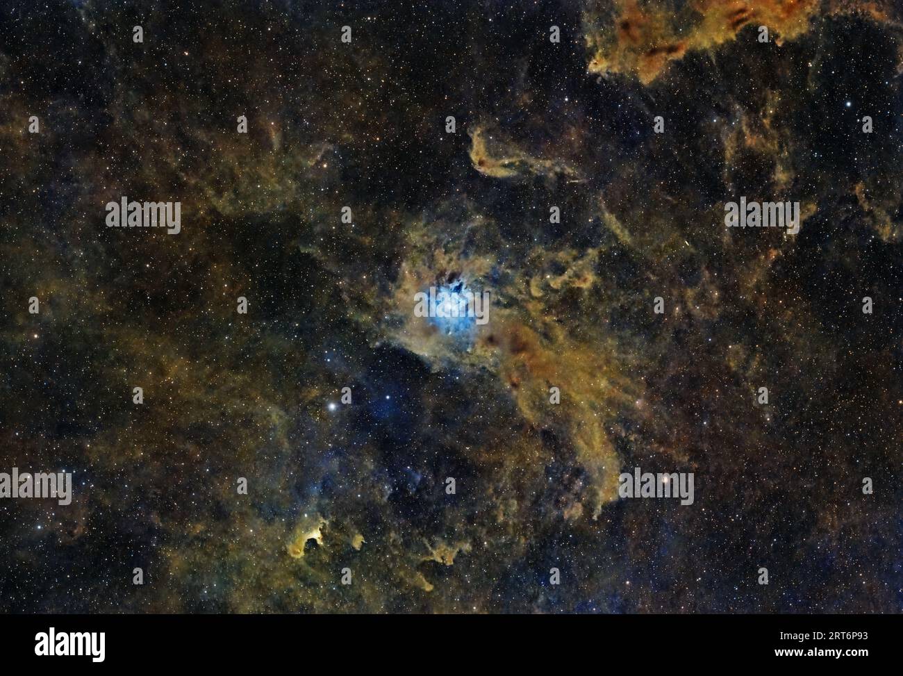 Tauchen Sie ein in die bezaubernde Schönheit des Irisnebels, ein kosmisches Meisterwerk im Sternbild Cepheus. Stockfoto