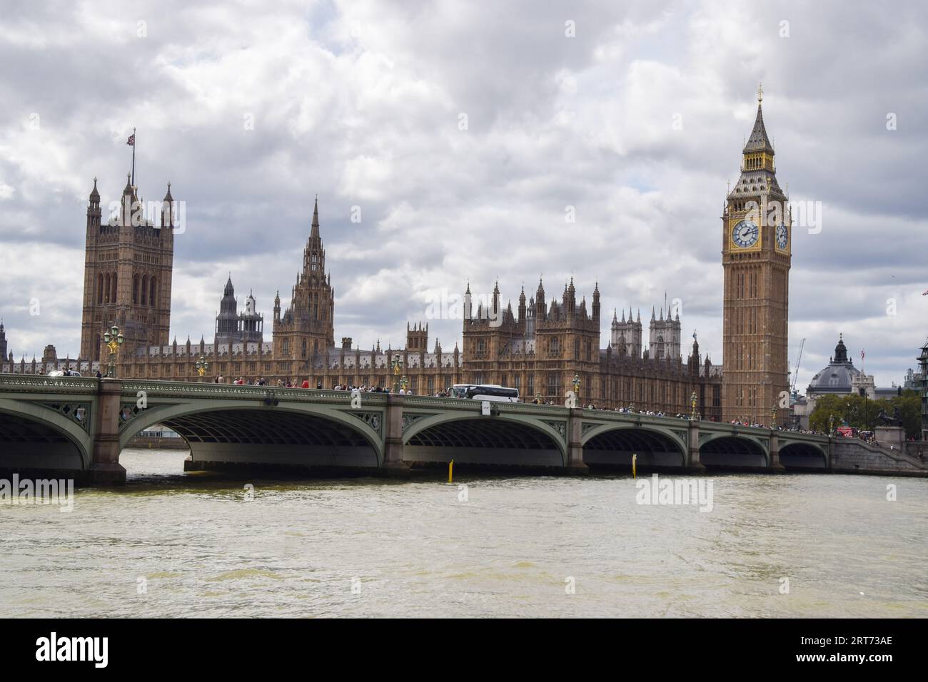 London, Großbritannien. September 2023. Außenansicht von Big Ben, Westminster Bridge und den Houses of Parliament, nachdem ein parlamentarischer Forscher verhaftet wurde, weil er angeblich nach China ausspioniert hatte. Quelle: Vuk Valcic/Alamy Live News Stockfoto