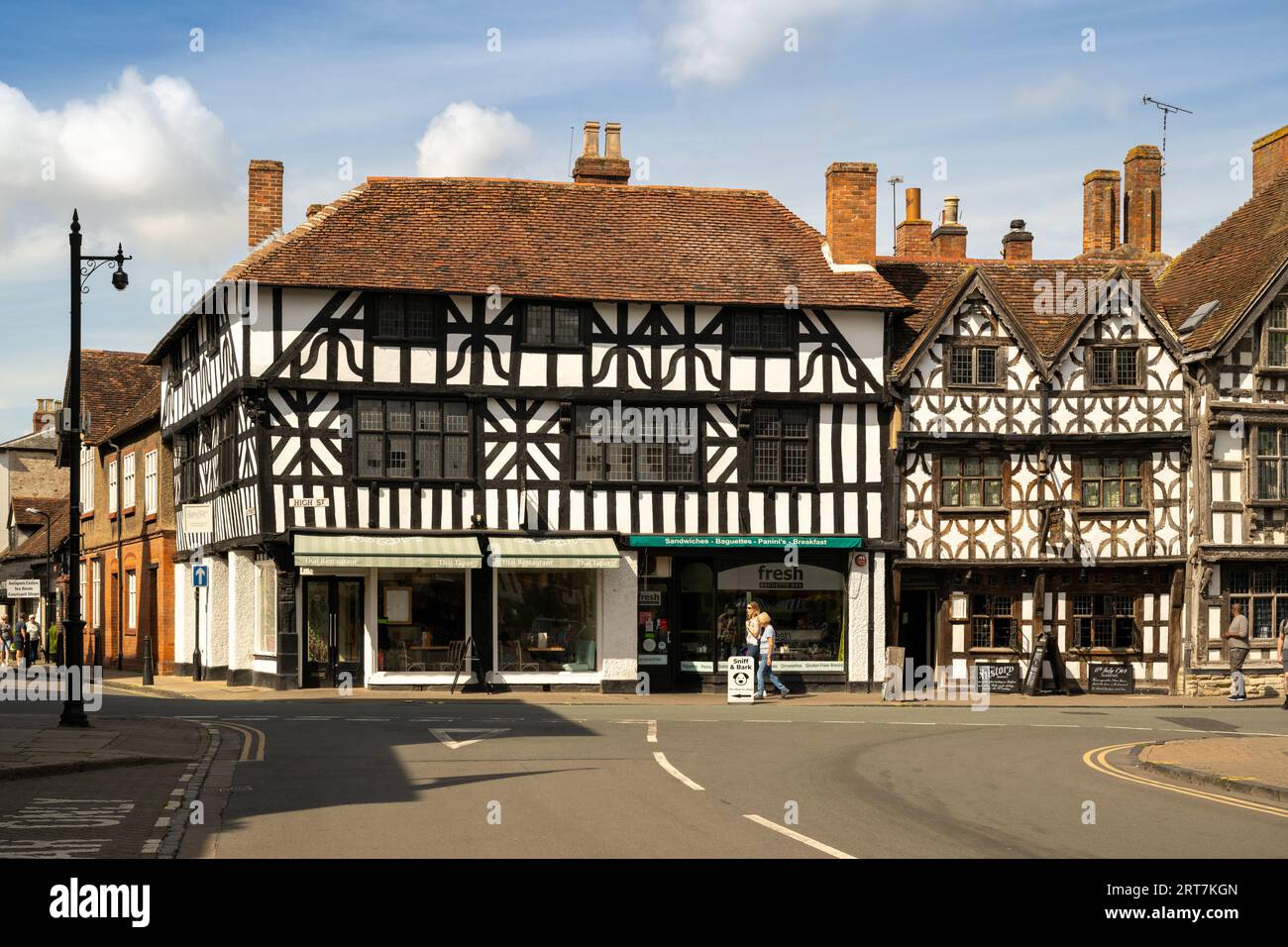 Eichenholzgebäude in der High Street, Stratford in Avon, Warwickshire, England Stockfoto