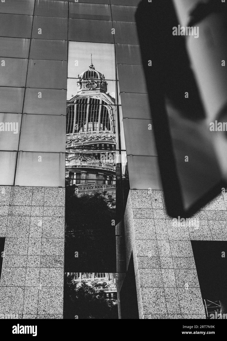 Building Reflections, Bukarest, Rumänien Stockfoto