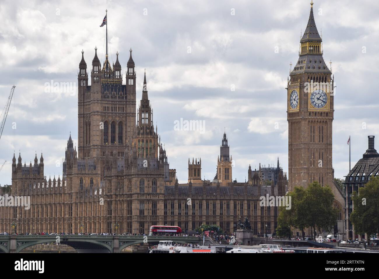 London, Großbritannien. September 2023. Allgemeine Sicht auf Big Ben und die Houses of Parliament, nachdem ein parlamentarischer Forscher wegen angeblicher Spionage für China verhaftet wurde. (Foto: Vuk Valcic/SOPA Images/SIPA USA) Credit: SIPA USA/Alamy Live News Stockfoto