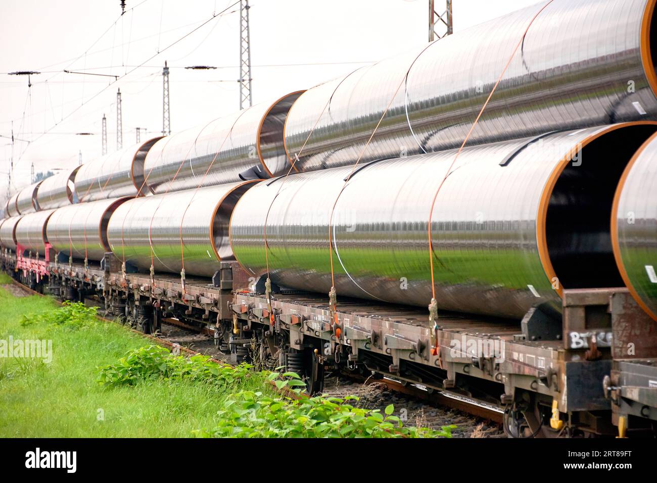 Neue Gasleitungen, die für EUGAL zum Bestimmungsort transportiert werden Stockfoto