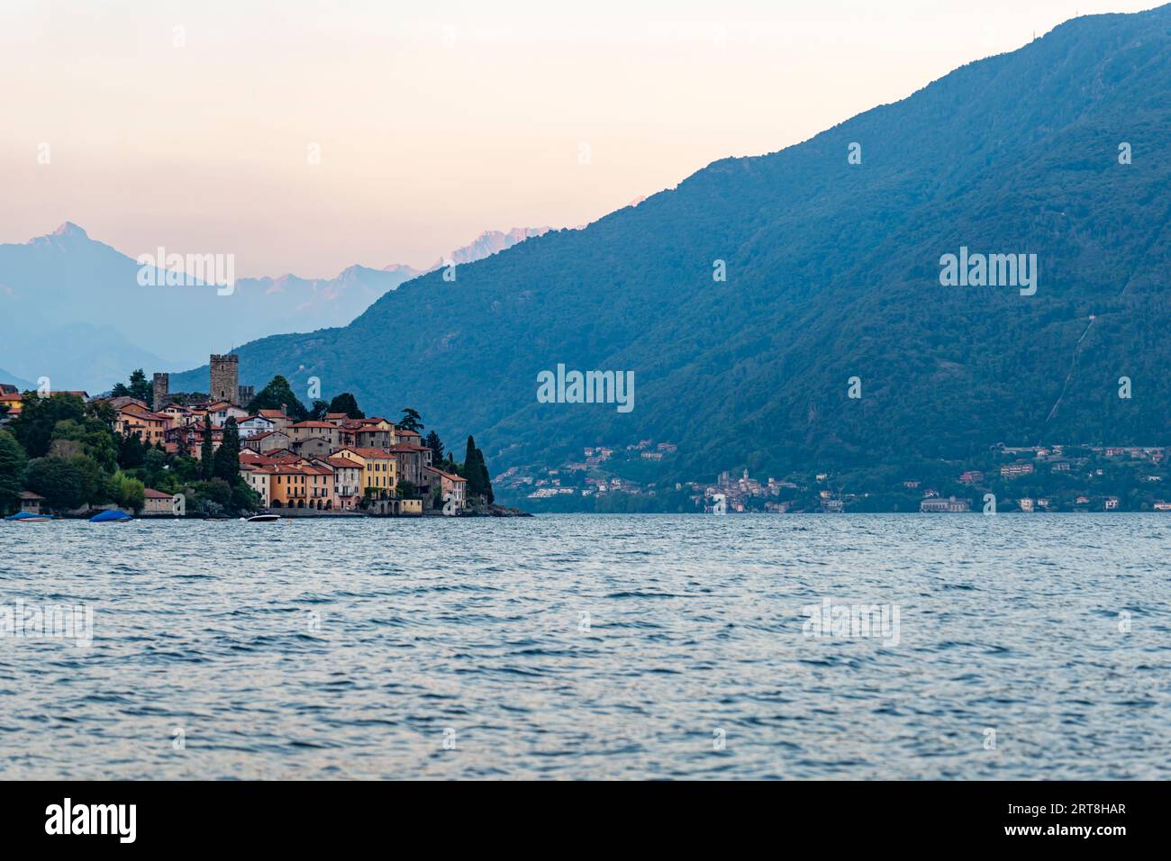 Blick auf das Dorf Santa Maria Rezzonico am Comer See Stockfoto