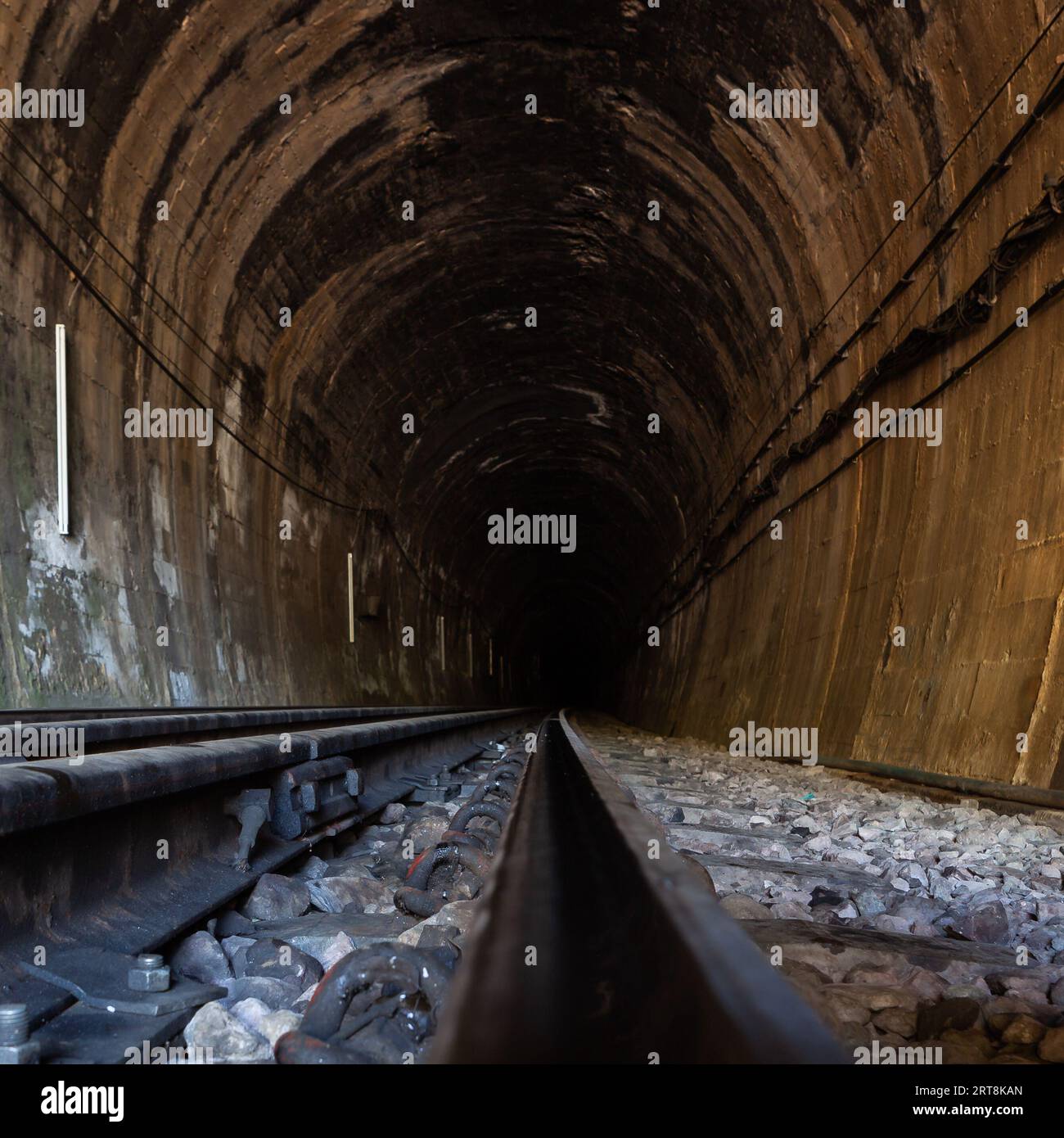 Innerhalb des Khun Tan Tunnels in der Nähe von Chiang Mai, Thailand. Stockfoto