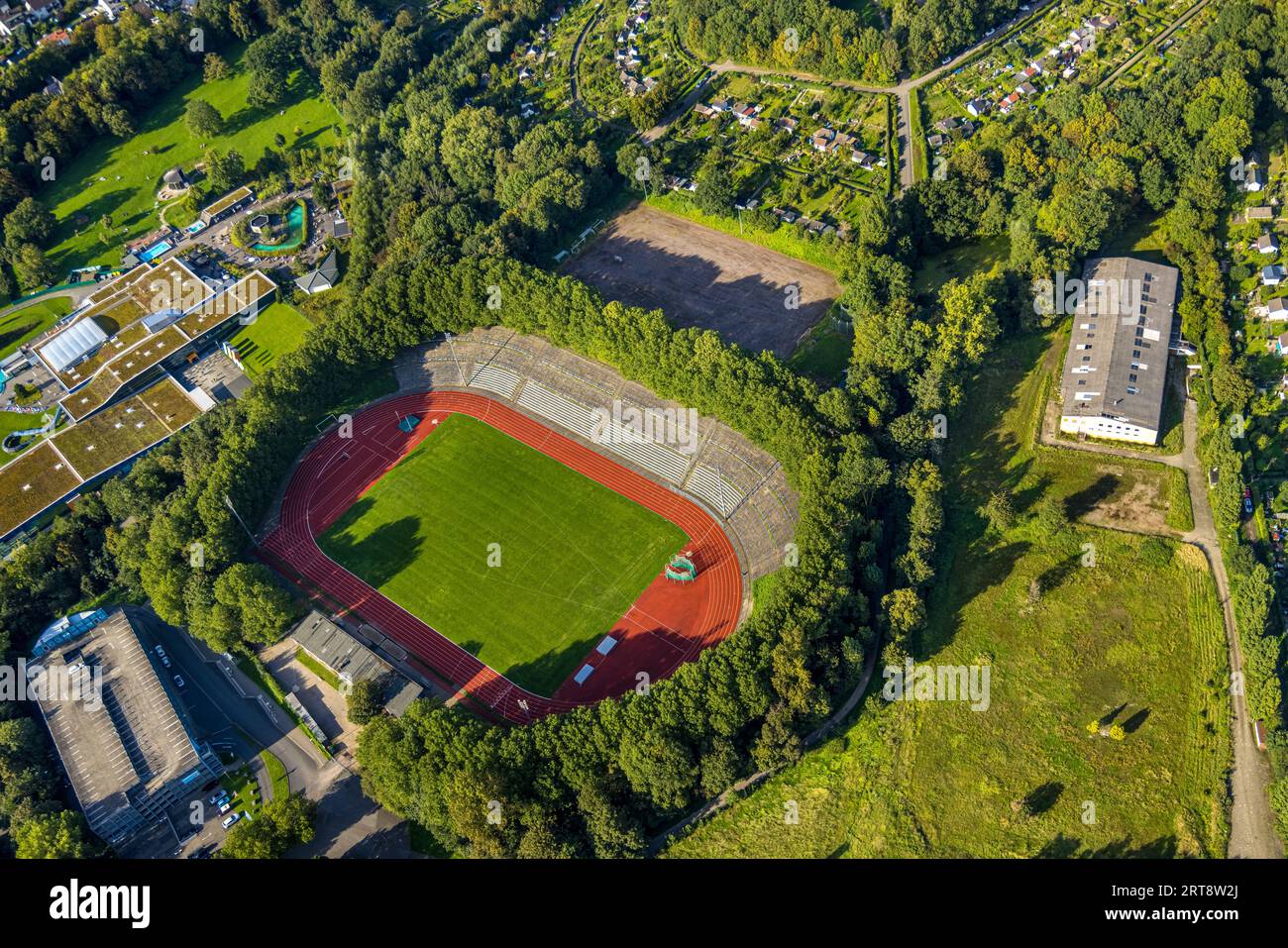 Luftaufnahme, Ischelandstadion und Westfalenbad, Altenhagen, Hagen, Ruhrgebiet, Nordrhein-Westfalen, Deutschland, Badehaus, Badeort, DE, Europa, Stockfoto