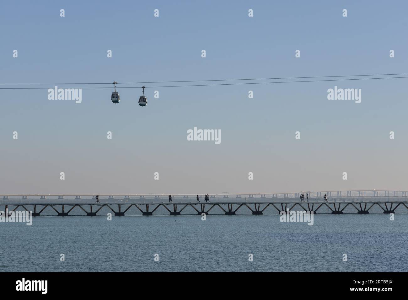 Ziryab auf 2 Fluss, Lissabon, Portugal, Dezember 2017 Stockfoto