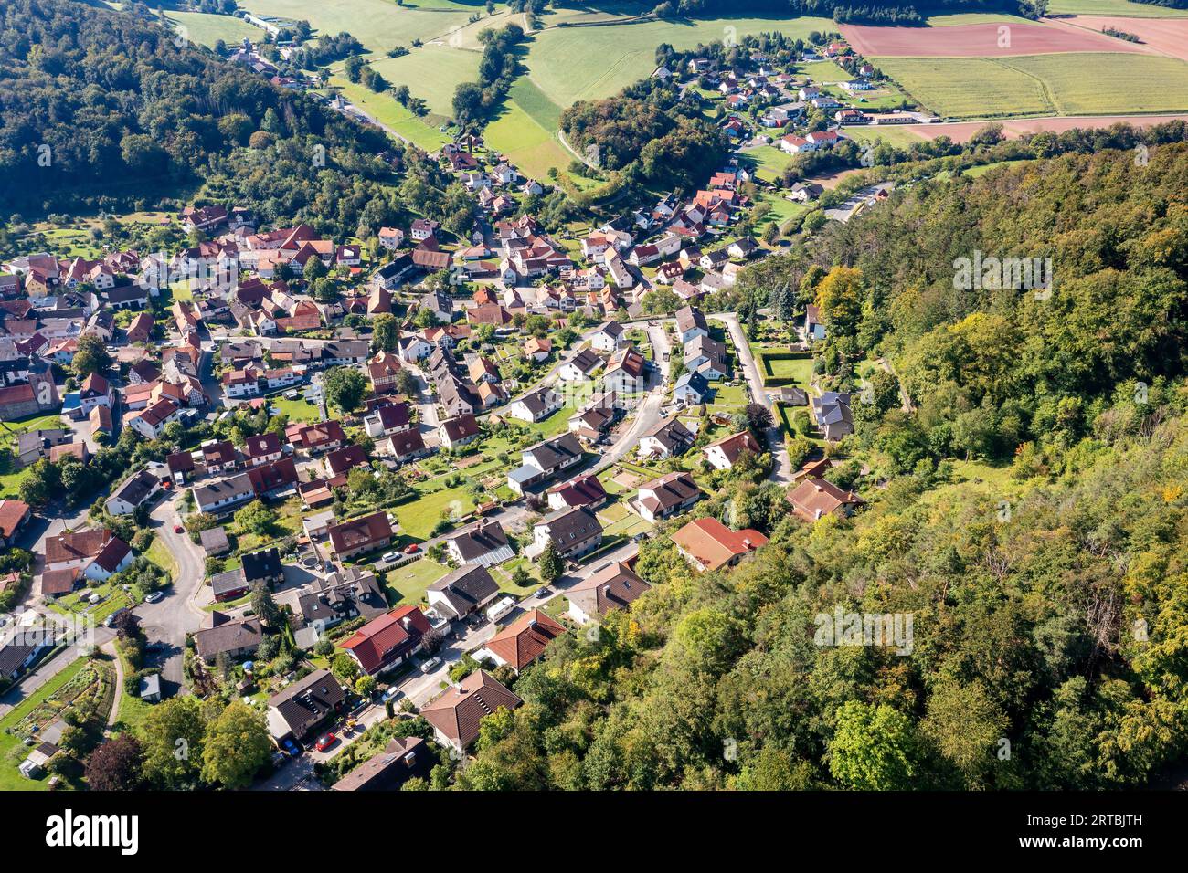 Das Dorf Datterode in Nordhessen Stockfoto