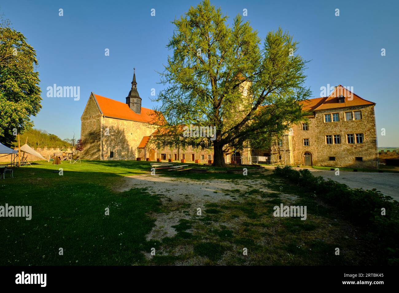 Schloss Goseck zwischen Naumburg und Weißenfels, Naturpark Saale-Unstrut-Triasland, Burgenlandkreis, Sachsen-Anhalt, Deutschland Stockfoto