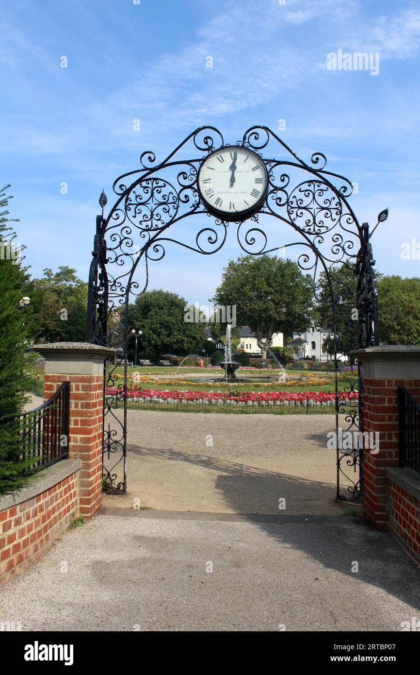 Gateway, Prittlewell Square Gardens, Southend on Sea, Essex, England, UK Stockfoto