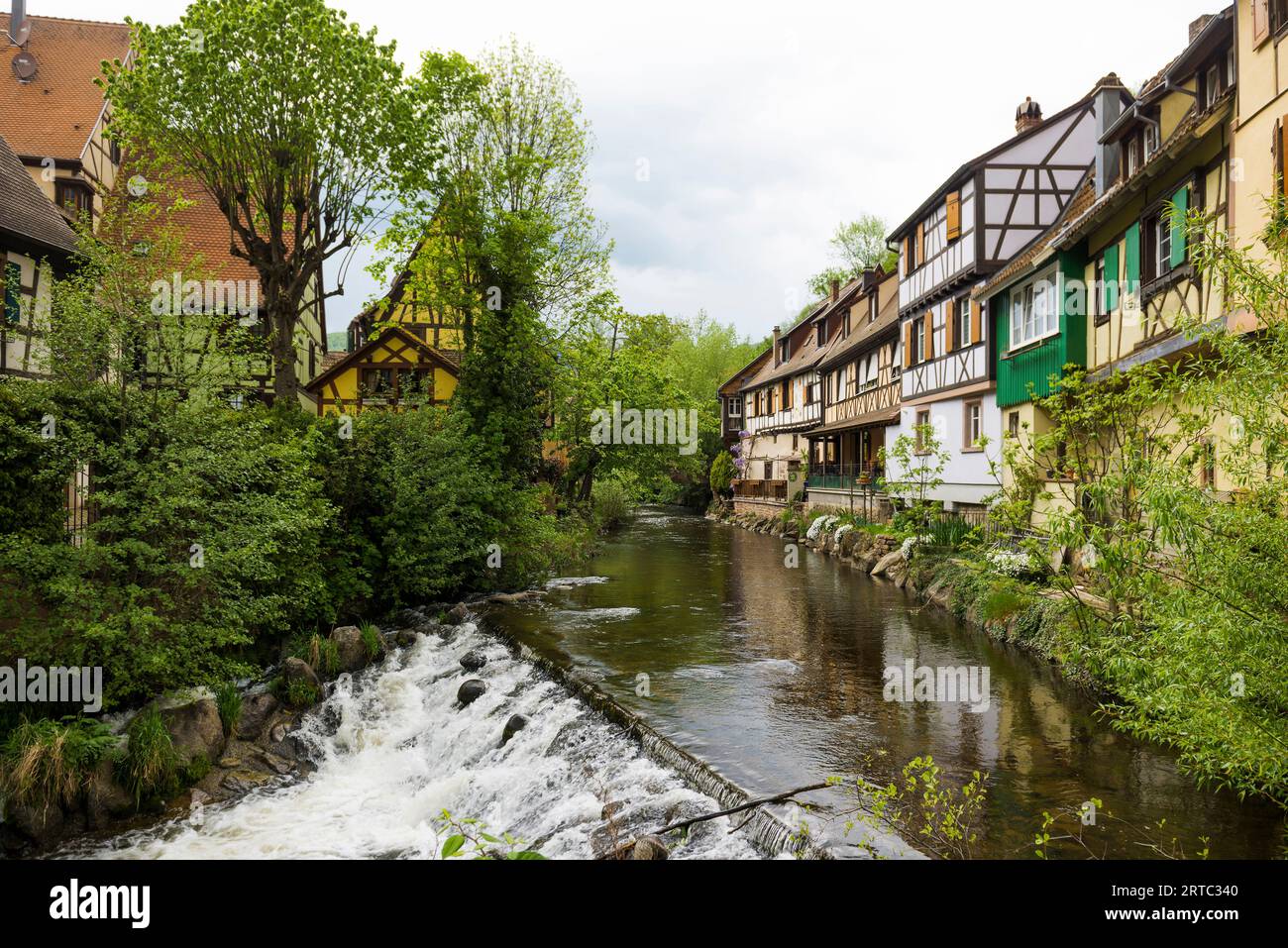 Mittelalterliche bunte Fachwerkhäuser, Kaysersberg, Grand Est, Oberrhein, Elsass, Frankreich Stockfoto