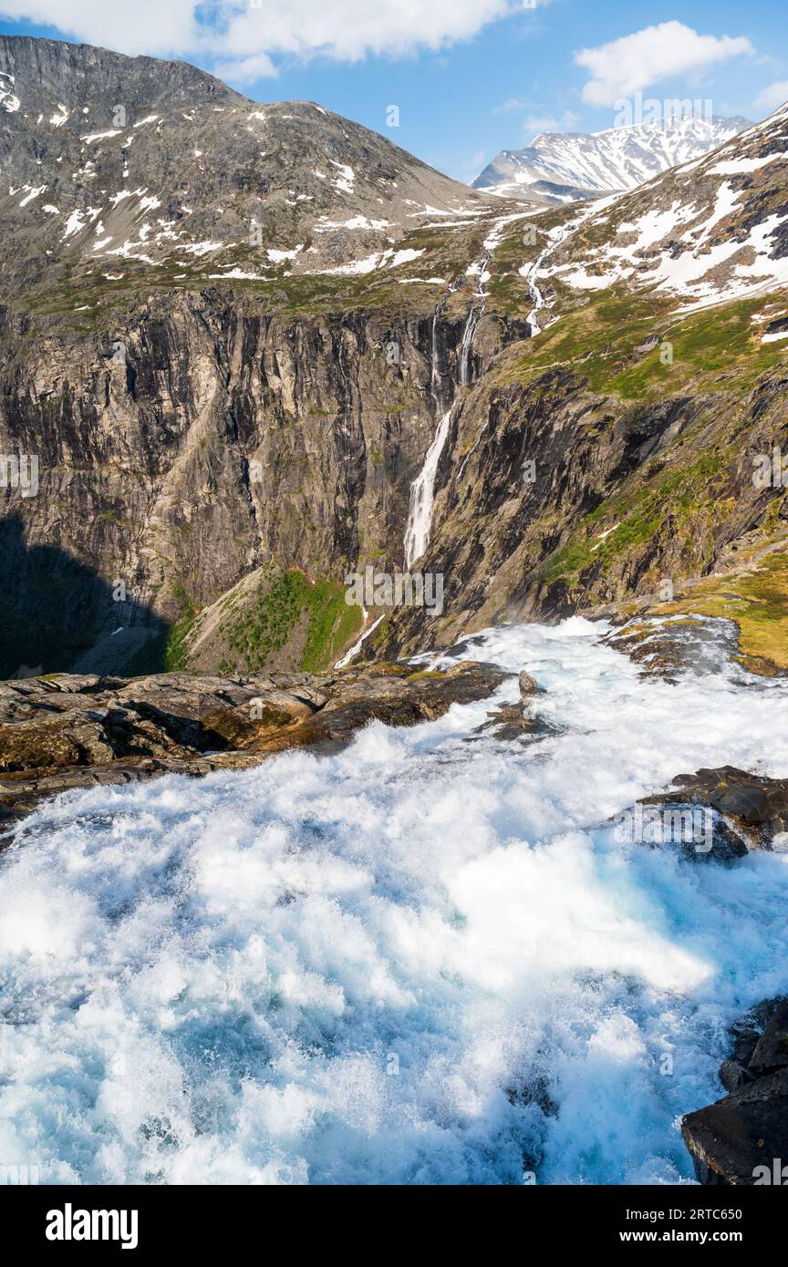 Wasserfall in Trollstigen, Andalsnaes, Moere und Romsdal, Norwegen Stockfoto