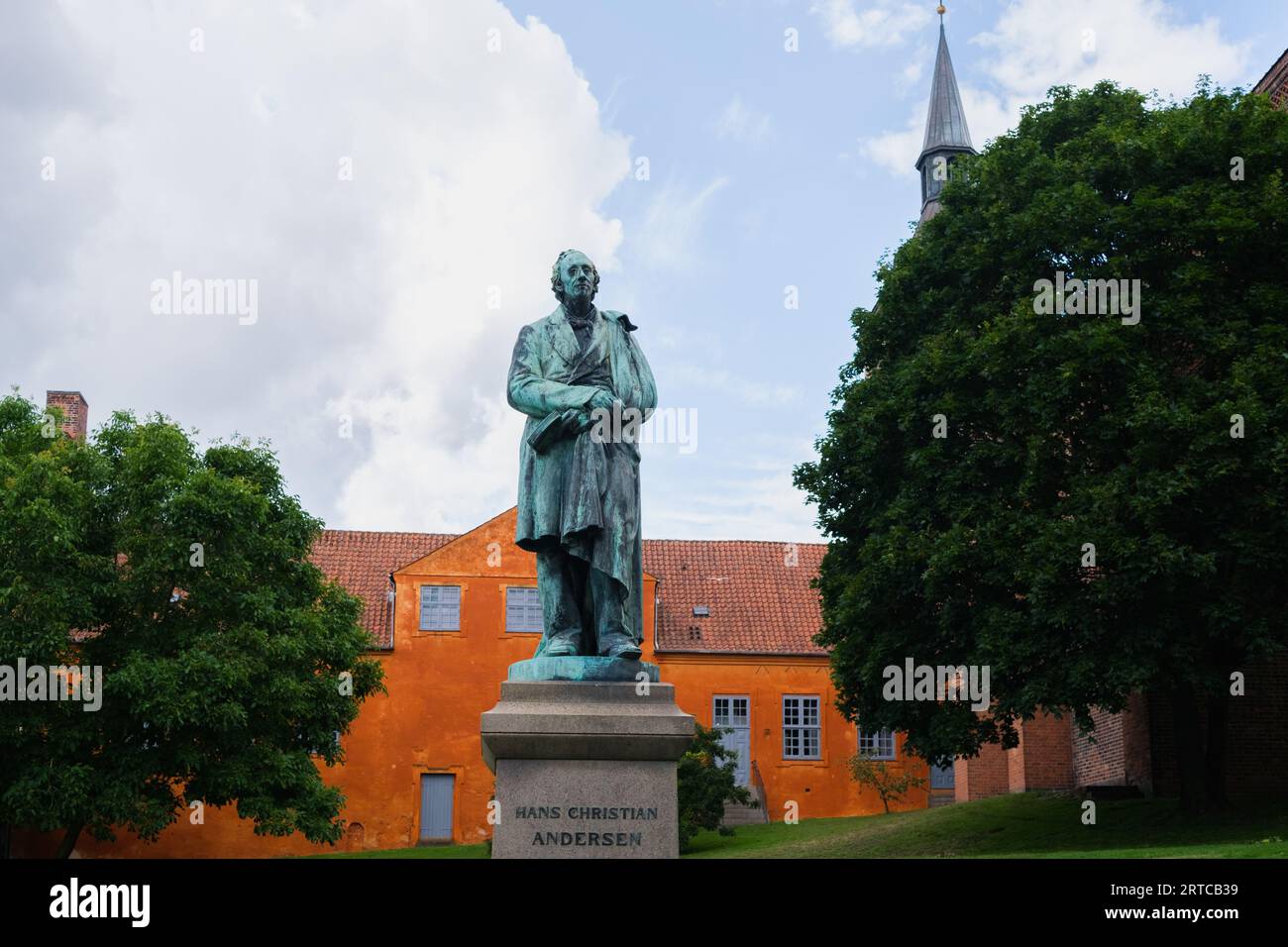 Skulptur des Schriftstellers Hans Christian Andersen in seiner Geburtsstadt Odense, Dänemark. Stockfoto