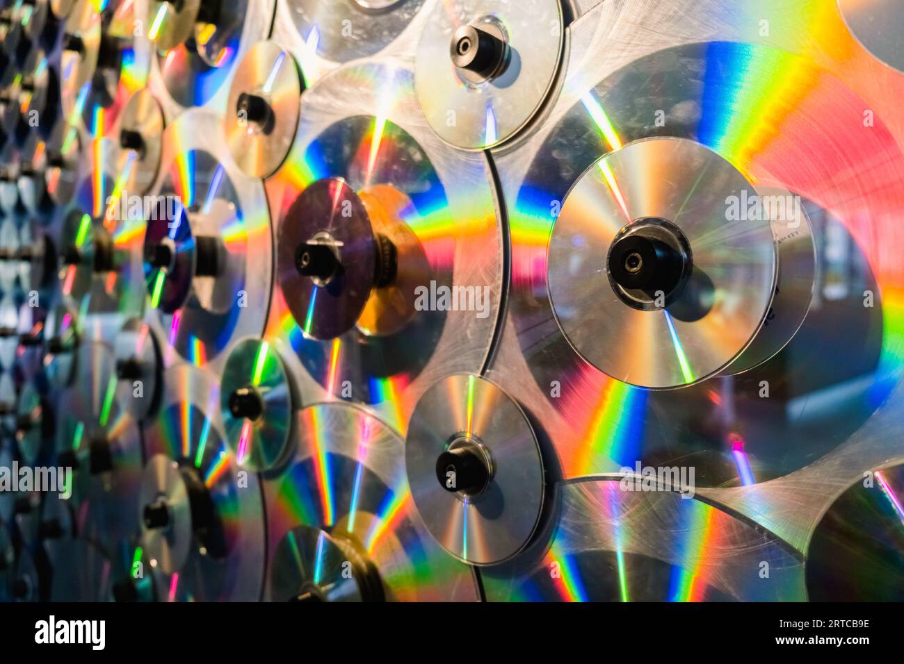 Kompakte Laser-Discs und Musik- und Daten-cds sind veraltete Objekte. Stockfoto