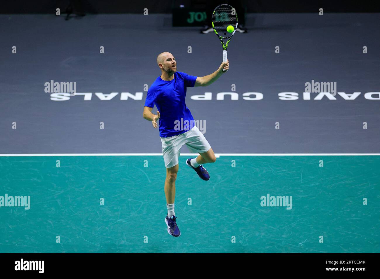 Adrian Mannarino (FRA) in Aktion während des Davis-Cup-Spiels Frankreich gegen die Schweiz in der Manchester AO Arena, Manchester, Vereinigtes Königreich, 12. September 2023 (Foto: Conor Molloy/News Images) in Manchester, Vereinigtes Königreich am 12. September 2023. (Foto von Conor Molloy/News Images/SIPA USA) Stockfoto