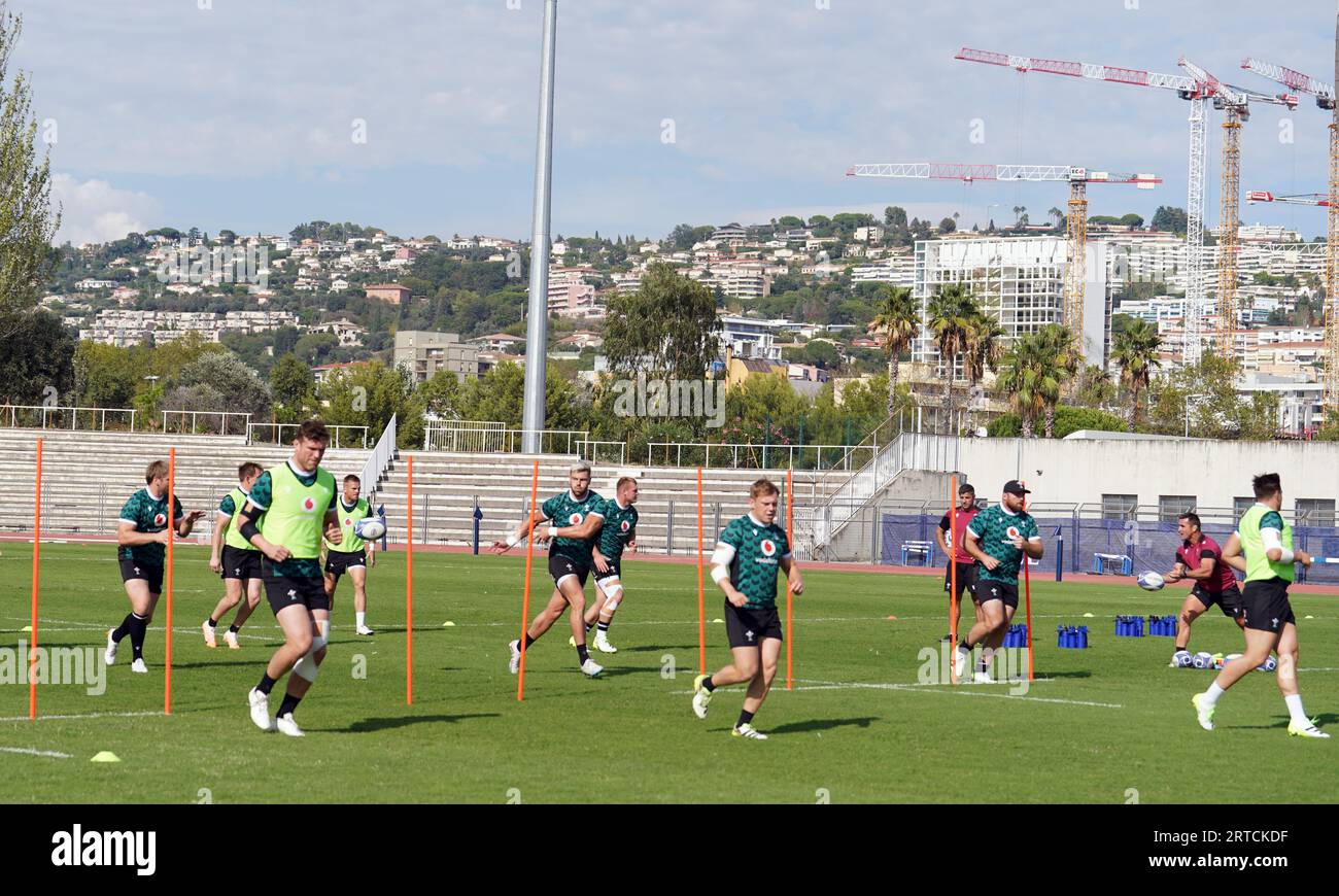 Walisische Spieler während einer Trainingseinheit im Stade Charles-Ehrmann, Nizza. Bilddatum: Dienstag, 12. September 2023. Stockfoto