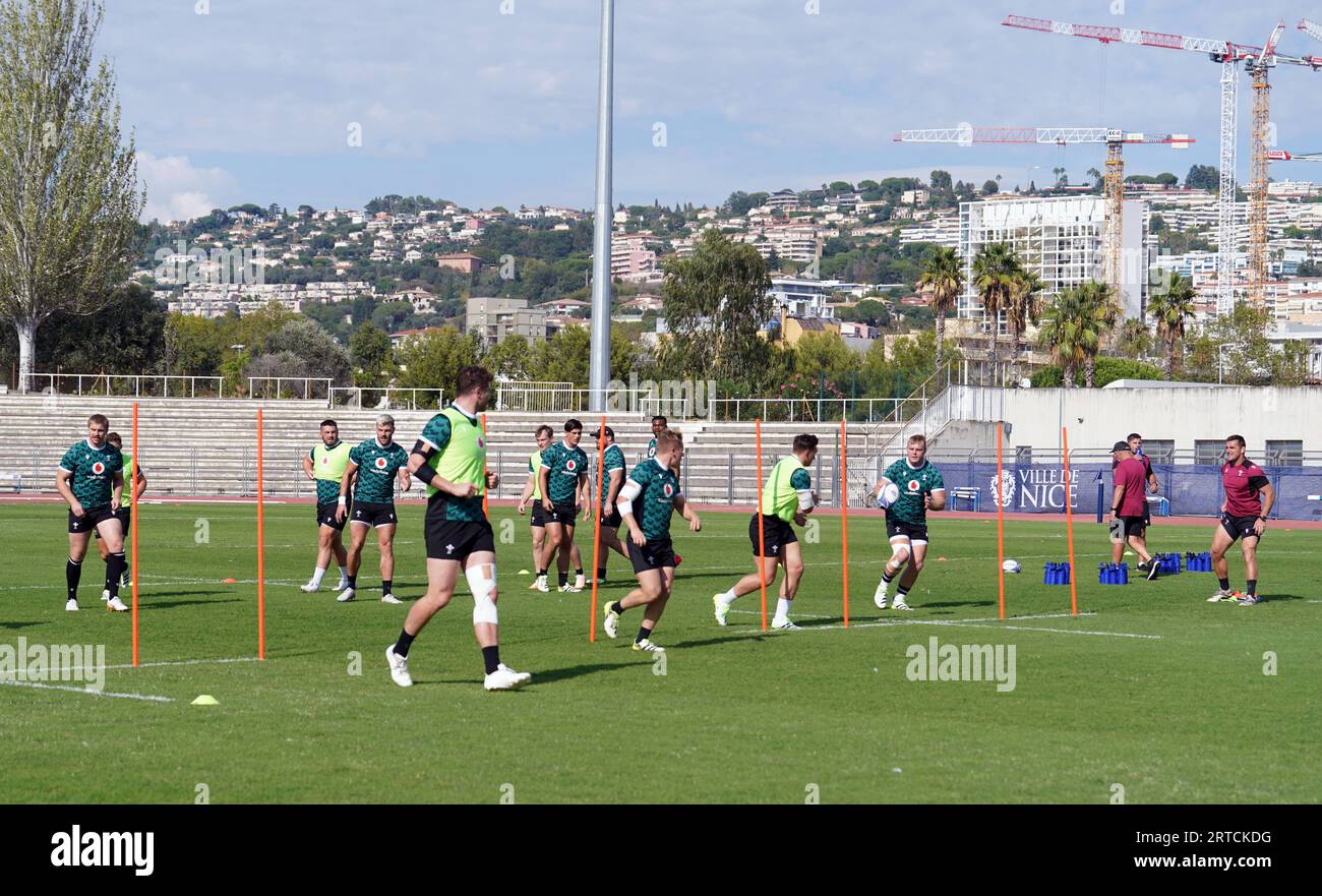 Walisische Spieler während einer Trainingseinheit im Stade Charles-Ehrmann, Nizza. Bilddatum: Dienstag, 12. September 2023. Stockfoto
