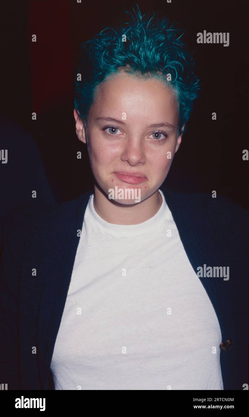 Bijou Phillips bei einer Aufführung von „Grease“ mit ihrer Halbschwester Mackenzie Phillips am 3. September 1996 im Eugene O’Neill Theatre in New York City. Foto: Henry McGee/MediaPunch Stockfoto
