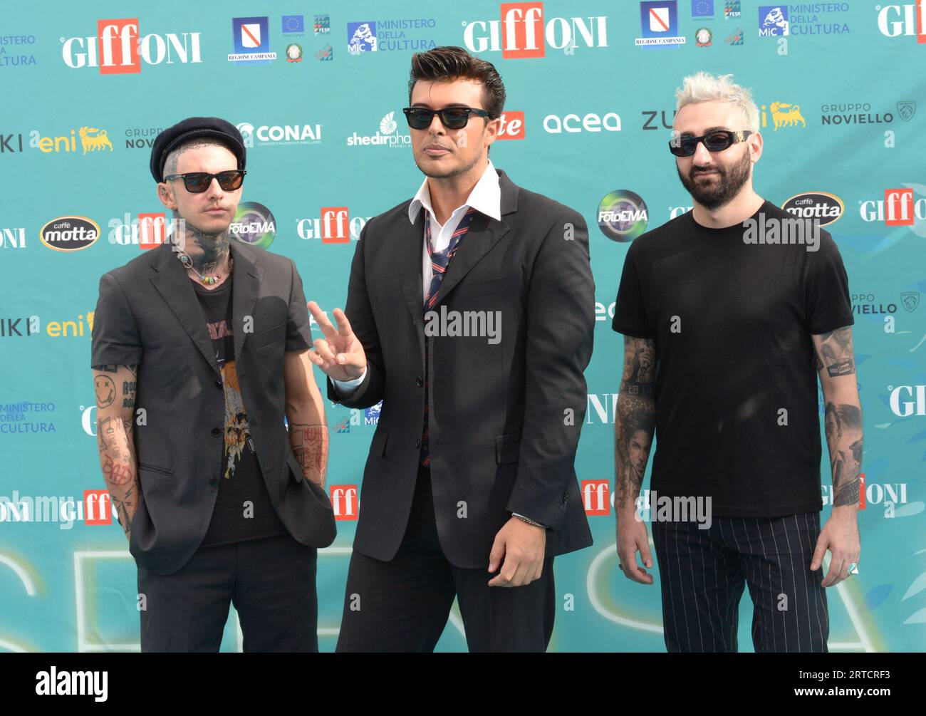 GIFFONI VALLE PIANA, ITALIEN - Juli 29,2023: Antonio Fiordispino, Alex Fiordispino und Daniele Mona von den Kolors, auf dem Giffoni Film Festival 2023 - am Jul Stockfoto