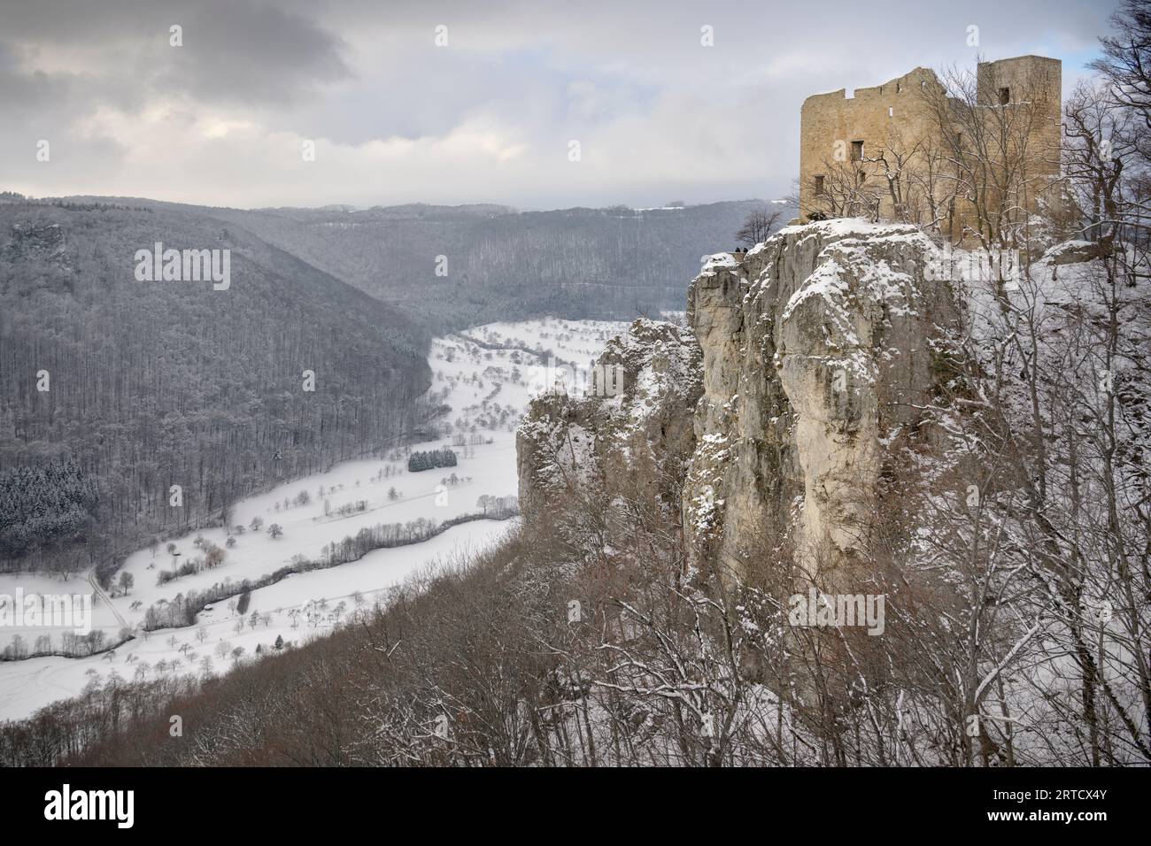 Burgruine Reußenstein, Felsenburg oberhalb von Neidlingen, Landkreis Esslingen und Göppingen, Schwäbische Jura, Baden-Württemberg, Deutschland, Europa Stockfoto