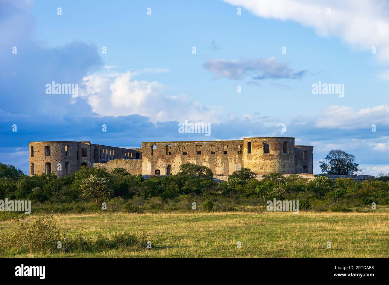 Ruinen der Burg Borgholm (Borgholms slottsruin) auf der Insel Öland, Kreis Kalmar, Schweden. Stockfoto