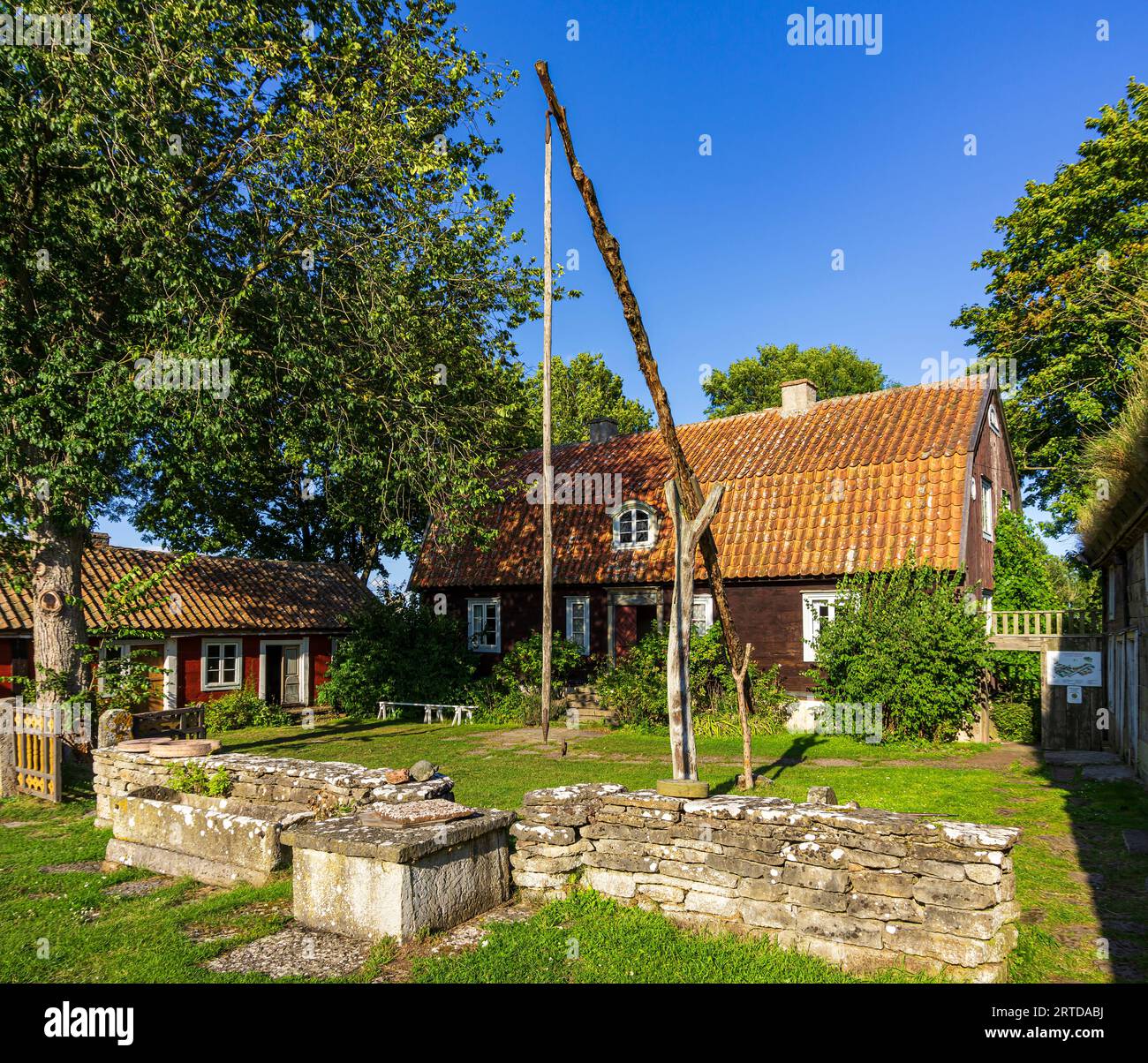 Historisches Gehöft im Freilichtmuseum Himmelsberga (Olands Museum Himmelsberga), Oland, Kreis Kalmar, Schweden, nur zur redaktionellen Verwendung. Stockfoto