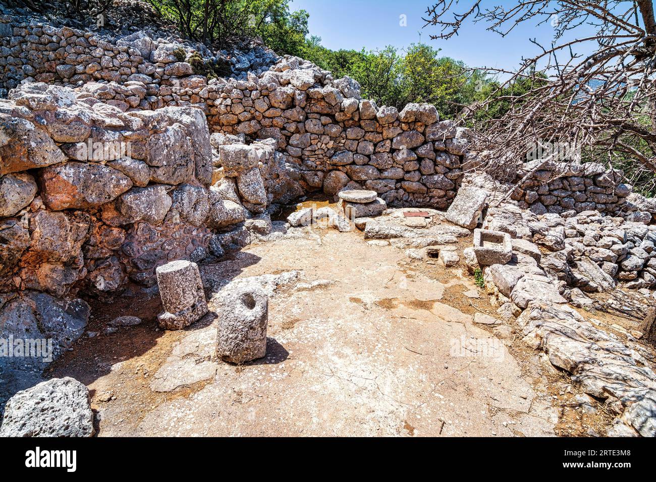 Ruinen der antiken griechischen Stadt Lato, 2500 Jahre alt in der Nähe von Kritsa, Kreta. Lato war einer der wichtigsten dorianischen stadtstaaten Kretas, der als m bezeichnet wurde Stockfoto