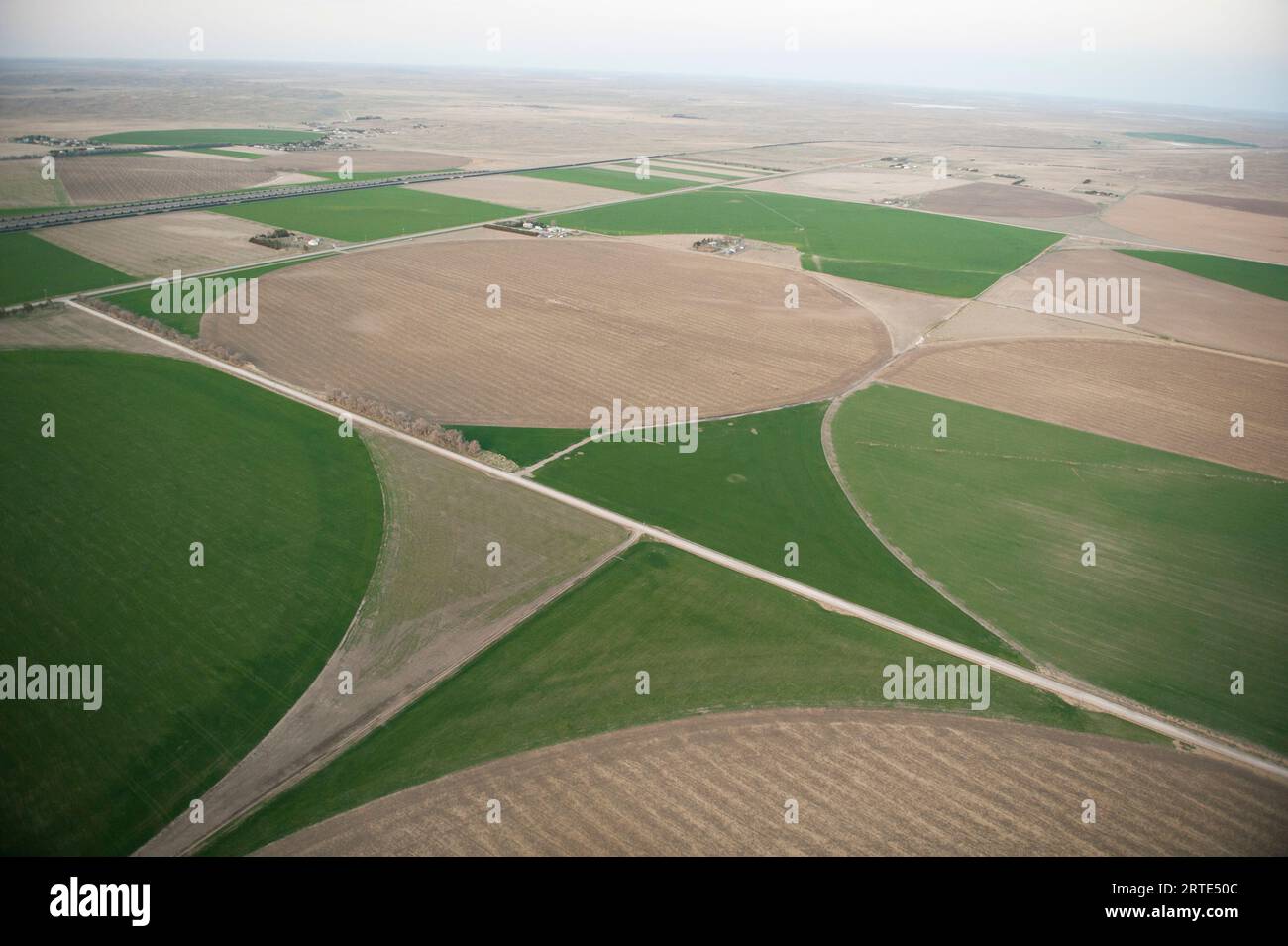 Luftaufnahme eines zentralen Pivot-Bewässerungssystems; Alliance, Nebraska, Vereinigte Staaten von Amerika Stockfoto