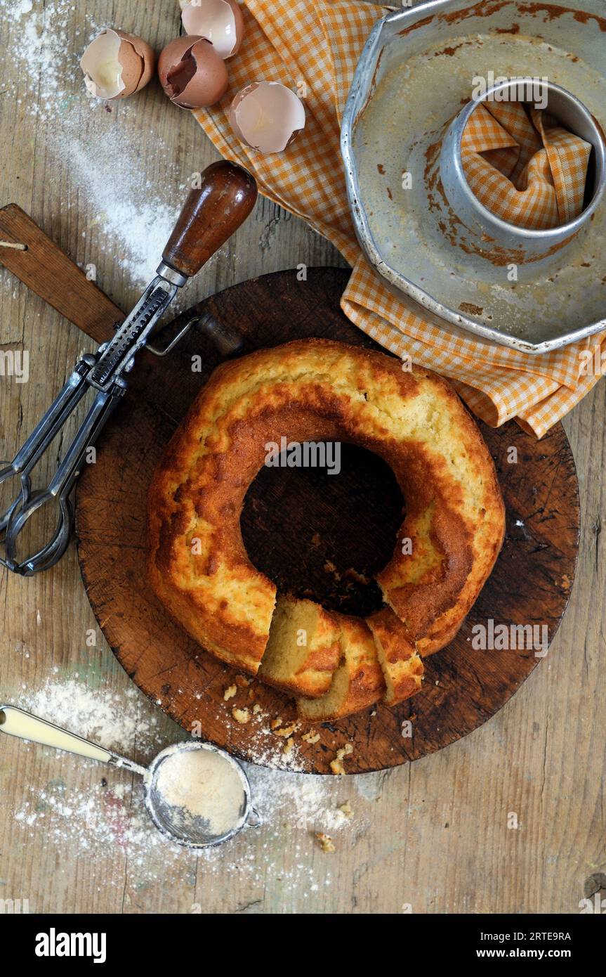 Klassischer Italienischer Ciambella-Kuchen Stockfoto