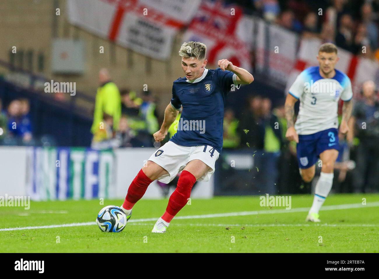 Glasgow, Großbritannien. September 2023. Um das erste internationale Spiel zwischen Schottland und England im Jahr 1872 zu feiern, wurde im Hampden Park, Glasgow, Schottland, zwischen Schottland und England ein Anniversary Heritage Match ausgetragen. Dies ist die älteste internationale Rivalität des Fußballs, da die Mannschaften sich zuletzt in der Gruppenphase der Euro 2020 trafen, als die Punktzahl 0 - 0 betrug. Quelle: Findlay/Alamy Live News Stockfoto