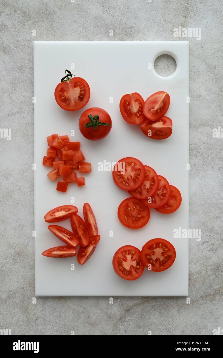 Optionen zum Schneiden von Tomaten Stockfoto