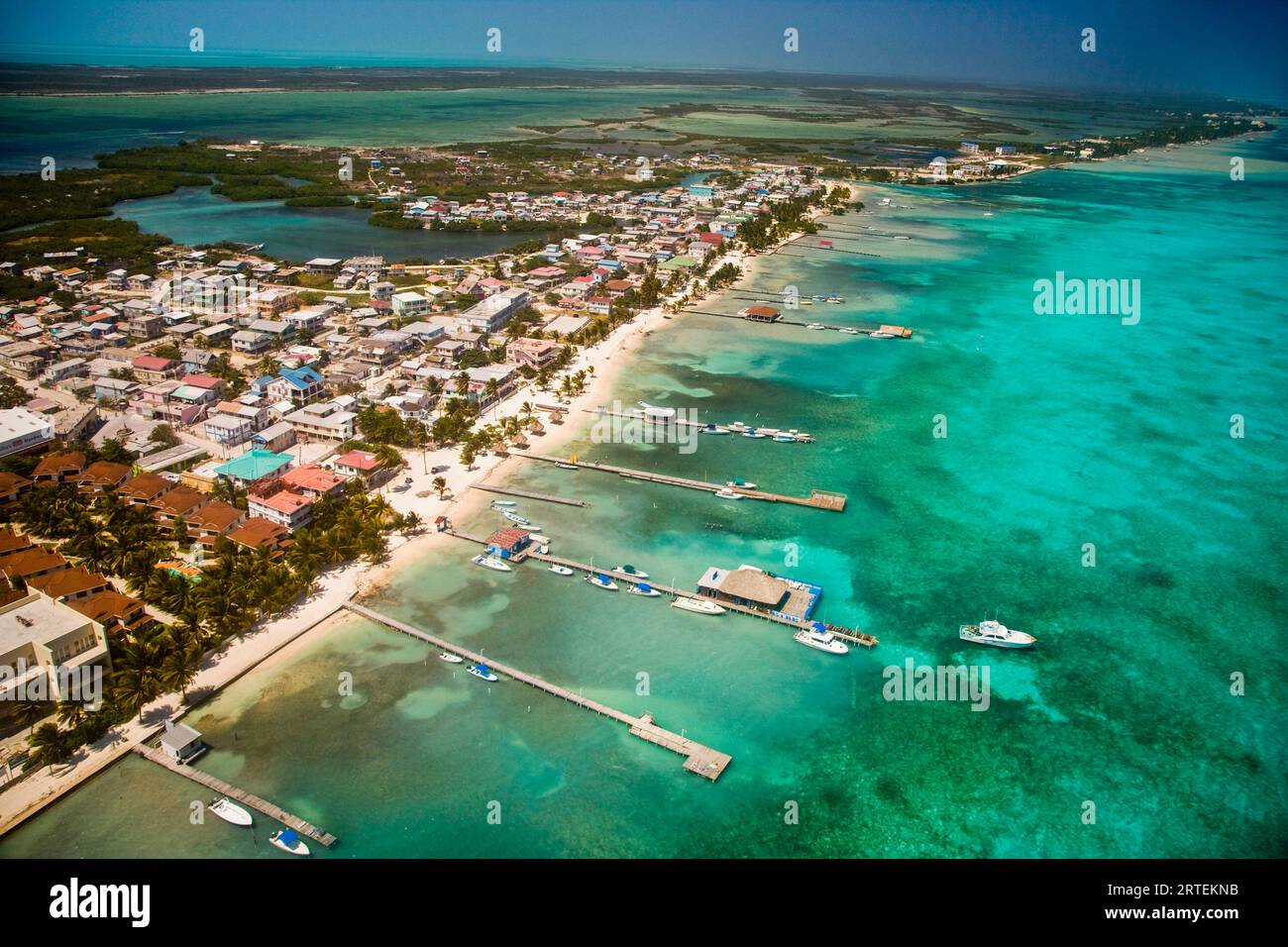 Luftaufnahme von Ambergris Cay; Ambergris Cay, Belize Stockfoto