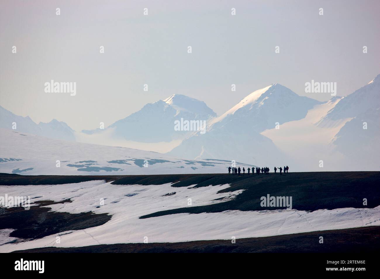 Wandern am Bellsund-Gletscher; Bellsund, Spitzbergen, Svalbard-Archipel, Norwegen Stockfoto