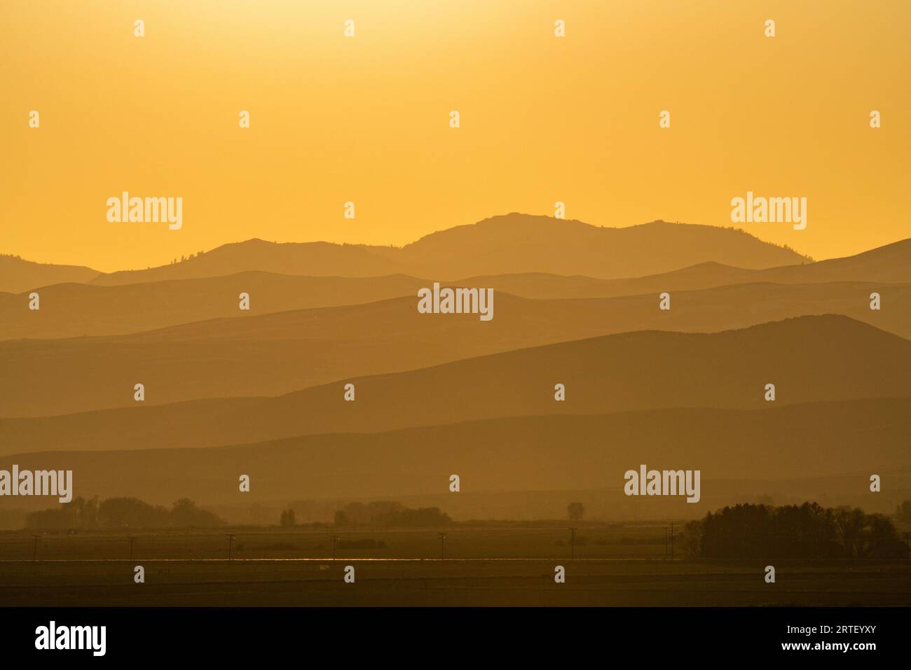 USA, Idaho, Bellevue, Bergschichten bei Sonnenuntergang in der Nähe des Sun Valley Stockfoto