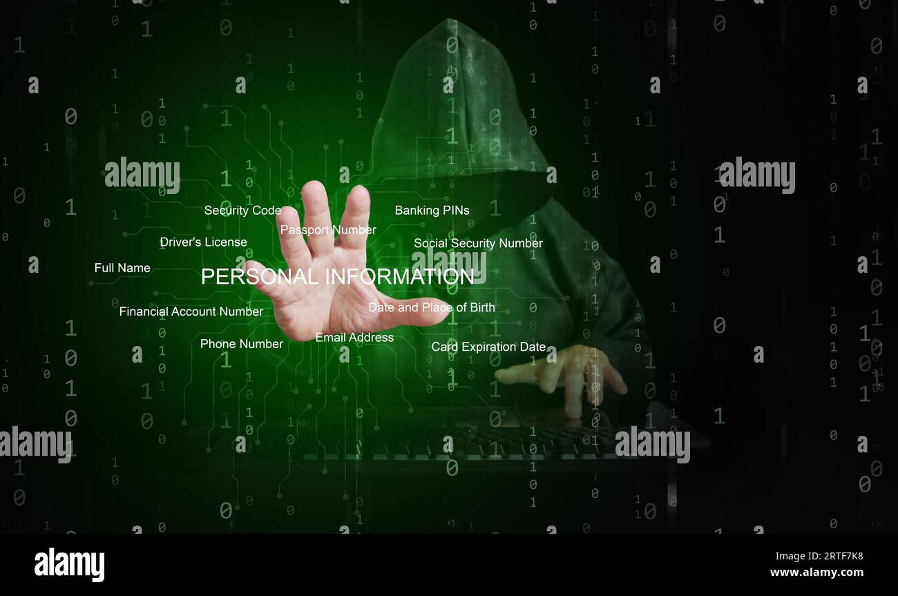 Ein Hacker hinter binärem Code, Datenstrom, der in der Lage ist, die Cyber-Sicherheit zu durchbrechen und seine Hand nach außen zu greifen, um Ihre persönlichen Daten zu stehlen Stockfoto