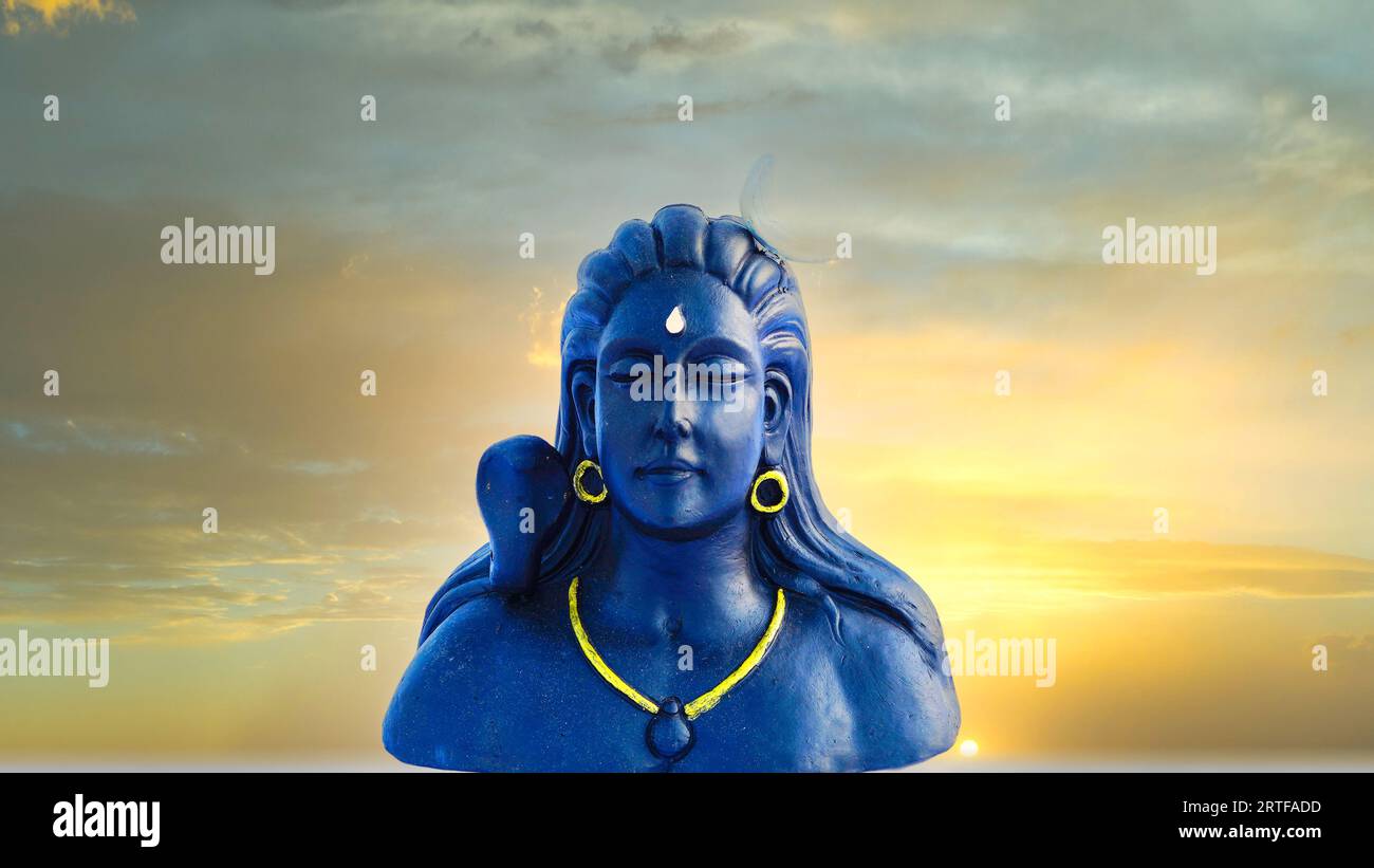 Statue der indischen Göttin Lakshmi Ganesha und Durga. Lakshmi und Ganesha mit Adiyogi-Hindu-Göttern. Weihnachtsbanner oder Grußkarte für indisches Festival. Stockfoto